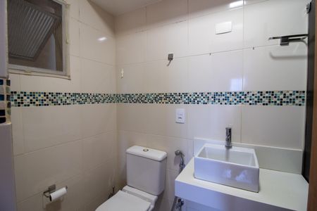 Banheiro de apartamento para alugar com 1 quarto, 49m² em Jardim Bonfiglioli, São Paulo