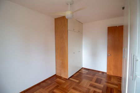 Quarto 1 de apartamento para alugar com 1 quarto, 49m² em Jardim Bonfiglioli, São Paulo