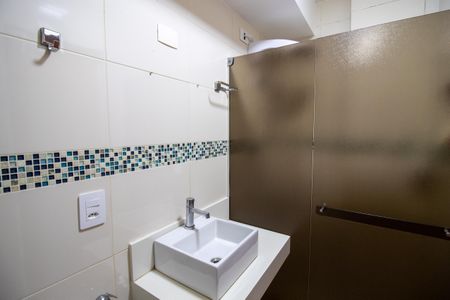 Banheiro de apartamento para alugar com 1 quarto, 49m² em Jardim Bonfiglioli, São Paulo