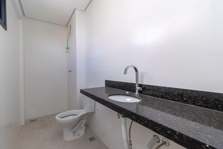 Apartamento à venda com 77m², 3 quartos e 2 vagasBanheiro da Suíte