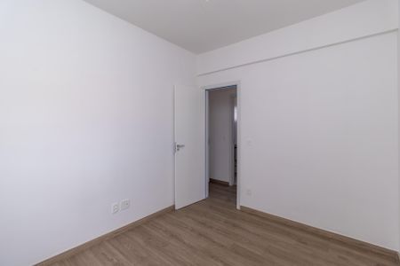 Apartamento à venda com 77m², 3 quartos e 2 vagasQuarto 2