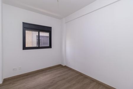 Apartamento à venda com 77m², 3 quartos e 2 vagasQuarto 3