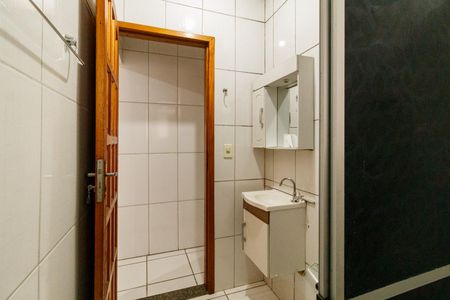 Casa para alugar com 95m², 2 quartos e 1 vaga Casa para alugar com 95m², 2 quartos e 1 vagaBanheiro