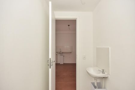 Apartamento para alugar com 34m², 2 quartos e sem vagaBanheiro