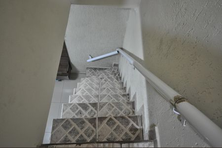 Casa para alugar com 43m², 2 quartos e sem vagaEscada
