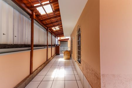 Casa à venda com 280m², 3 quartos e 6 vagasVaranda