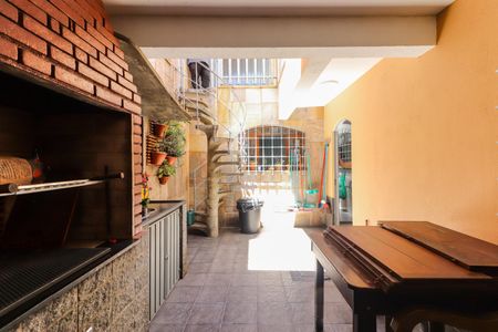 Casa à venda com 280m², 3 quartos e 6 vagasChurrasqueira