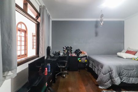 Casa à venda com 280m², 3 quartos e 6 vagasQuarto 2