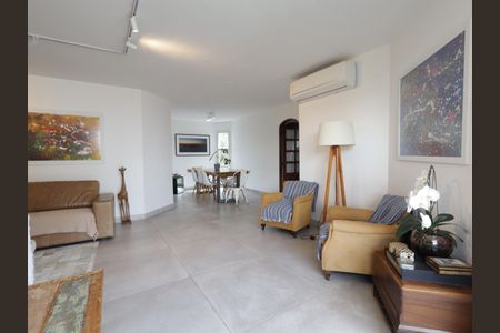 Apartamento para alugar com 122m², 3 quartos e 2 vagasSala