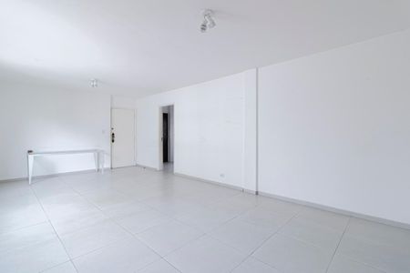 Apartamento para alugar com 183m², 3 quartos e 1 vaga Apartamento para alugar com 183m², 3 quartos e 1 vagaSala