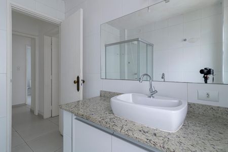 Apartamento para alugar com 183m², 3 quartos e 1 vaga Apartamento para alugar com 183m², 3 quartos e 1 vagaBanheiro Corredor