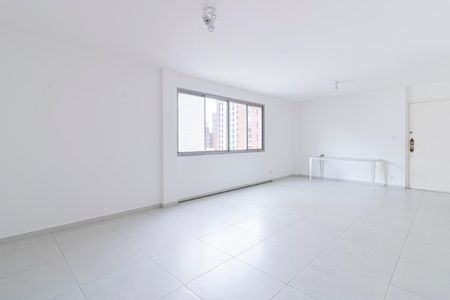 Sala de apartamento à venda com 3 quartos, 183m² em Moema, São Paulo