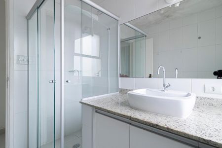 Apartamento para alugar com 183m², 3 quartos e 1 vaga Apartamento para alugar com 183m², 3 quartos e 1 vagaBanheiro da Suíte