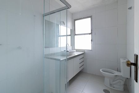 Apartamento para alugar com 183m², 3 quartos e 1 vaga Apartamento para alugar com 183m², 3 quartos e 1 vagaBanheiro da Suíte
