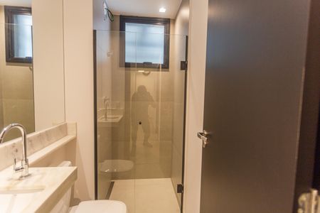 Apartamento à venda com 129m², 2 quartos e 1 vaga Apartamento à venda com 129m², 2 quartos e 1 vagaBanheiro Social
