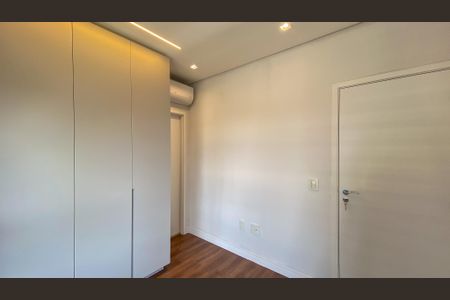 Apartamento à venda com 196m², 3 quartos e 3 vagas Apartamento à venda com 196m², 3 quartos e 3 vagasQuarto 2 - Suíte