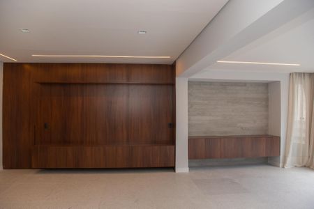 Apartamento à venda com 196m², 3 quartos e 3 vagas Apartamento à venda com 196m², 3 quartos e 3 vagasSala