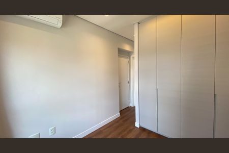 Apartamento à venda com 196m², 3 quartos e 3 vagas Apartamento à venda com 196m², 3 quartos e 3 vagasQuarto 3 - Suíte