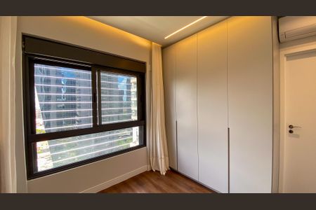 Apartamento à venda com 196m², 3 quartos e 3 vagas Apartamento à venda com 196m², 3 quartos e 3 vagasQuarto 2 - Suíte