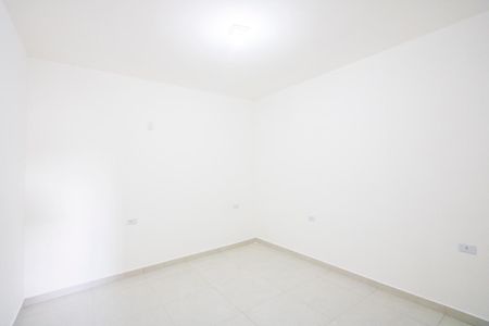 Quarto de casa para alugar com 1 quarto, 40m² em Jardim Aracy, Mauá