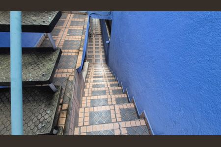 Casa para alugar com 80m², 2 quartos e sem vagaEscada