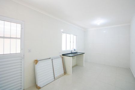 Cozinha de casa para alugar com 1 quarto, 30m² em Jardim Aracy, Mauá