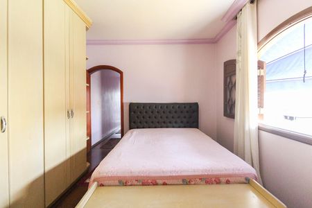 Casa à venda com 210m², 3 quartos e 6 vagas Casa à venda com 210m², 3 quartos e 6 vagasQuarto 3 - Suíte