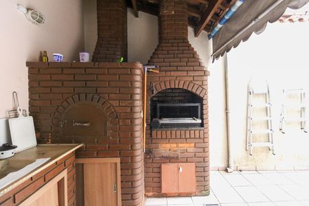 Casa à venda com 210m², 3 quartos e 6 vagas Casa à venda com 210m², 3 quartos e 6 vagasChurrasqueira