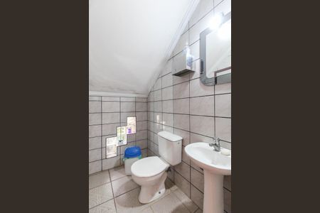 Casa à venda com 210m², 3 quartos e 6 vagas Casa à venda com 210m², 3 quartos e 6 vagasBanheiro da Garagem