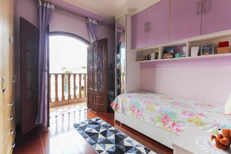 Casa à venda com 210m², 3 quartos e 6 vagas Casa à venda com 210m², 3 quartos e 6 vagasQuarto 1