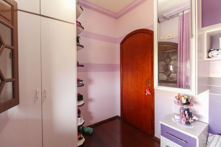 Casa à venda com 210m², 3 quartos e 6 vagas Casa à venda com 210m², 3 quartos e 6 vagasQuarto 2