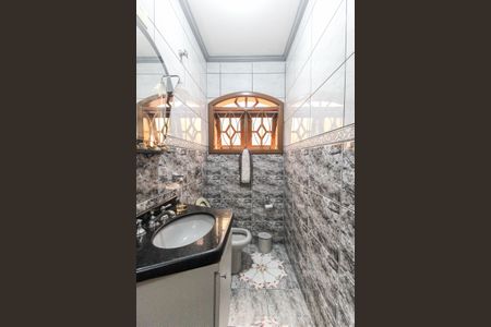 Casa à venda com 210m², 3 quartos e 6 vagas Casa à venda com 210m², 3 quartos e 6 vagasLavabo