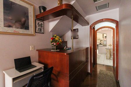 Casa à venda com 210m², 3 quartos e 6 vagas Casa à venda com 210m², 3 quartos e 6 vagasSala