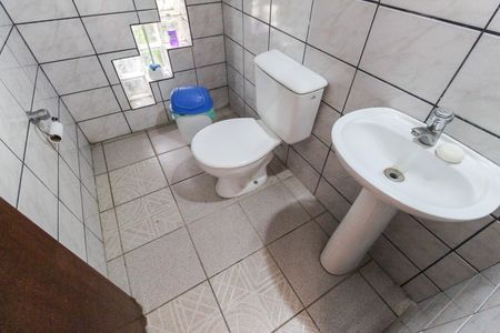 Casa à venda com 210m², 3 quartos e 6 vagas Casa à venda com 210m², 3 quartos e 6 vagasBanheiro da Garagem