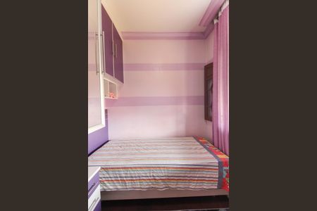 Casa à venda com 210m², 3 quartos e 6 vagas Casa à venda com 210m², 3 quartos e 6 vagasQuarto 2