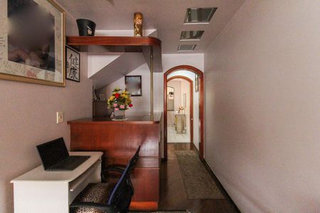 Casa à venda com 210m², 3 quartos e 6 vagas Casa à venda com 210m², 3 quartos e 6 vagasSala