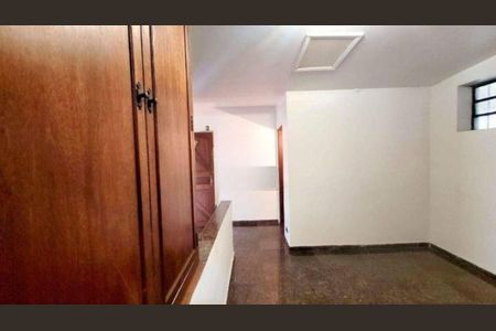 Casa à venda com 7 quartos, 430m² em Sumaré, São Paulo