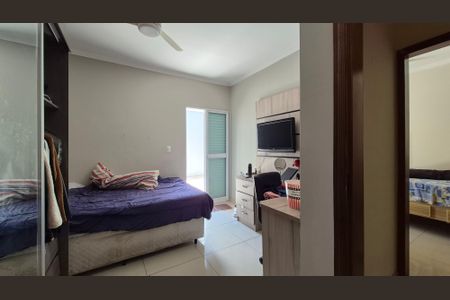 Casa à venda com 240m², 4 quartos e 5 vagasSuíte 3
