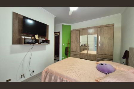 Casa à venda com 240m², 4 quartos e 5 vagasSuíte