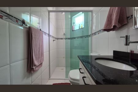 Casa à venda com 240m², 4 quartos e 5 vagasBanheiro da suíte