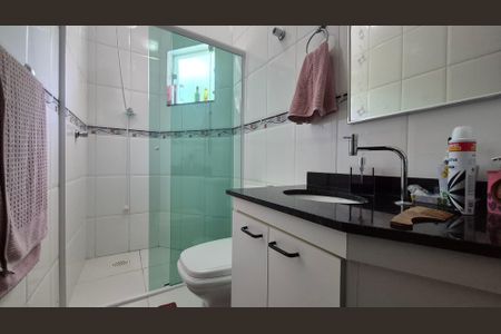 Casa à venda com 240m², 4 quartos e 5 vagasBanheiro da suíte