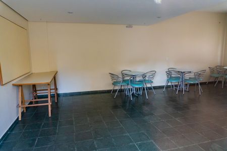 Apartamento para alugar com 64m², 2 quartos e 1 vagaÁrea comum - Salão de festas