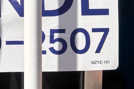 Apartamento à venda com 54m², 2 quartos e 1 vaga Apartamento à venda com 54m², 2 quartos e 1 vagaMZYE-191