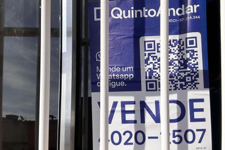 Apartamento à venda com 54m², 2 quartos e 1 vaga Apartamento à venda com 54m², 2 quartos e 1 vagaPlaca