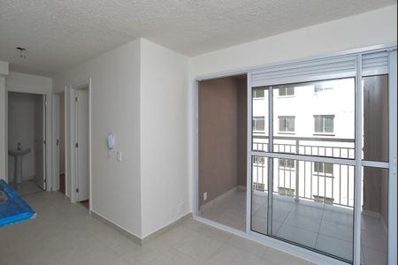 Sala de apartamento para alugar com 2 quartos, 34m² em Parque Industrial Tomas Edson, São Paulo