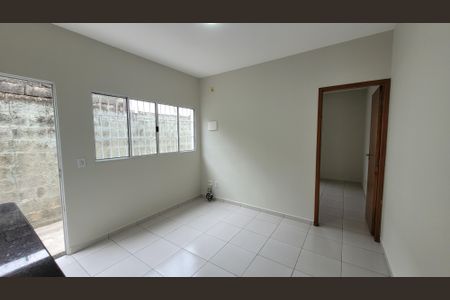Casa para alugar com 2 quartos, 100m² em Jardim Paineira, Itaquaquecetuba