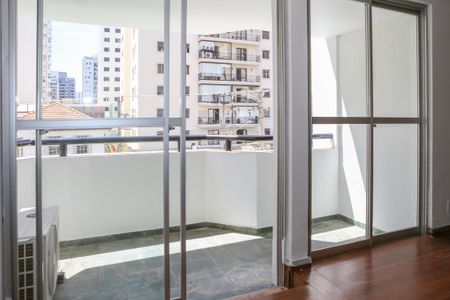 Apartamento para alugar com 152m², 3 quartos e 2 vagas Apartamento para alugar com 152m², 3 quartos e 2 vagasSacada