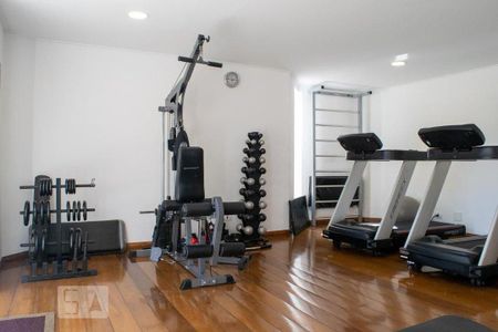 Apartamento para alugar com 152m², 3 quartos e 2 vagas Apartamento para alugar com 152m², 3 quartos e 2 vagasÁrea comum - Academia