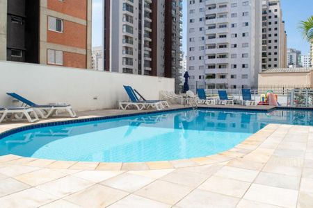 Apartamento para alugar com 152m², 3 quartos e 2 vagas Apartamento para alugar com 152m², 3 quartos e 2 vagasÁrea comum - Piscina