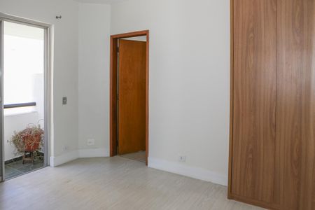 Apartamento para alugar com 152m², 3 quartos e 2 vagas Apartamento para alugar com 152m², 3 quartos e 2 vagasSuíte